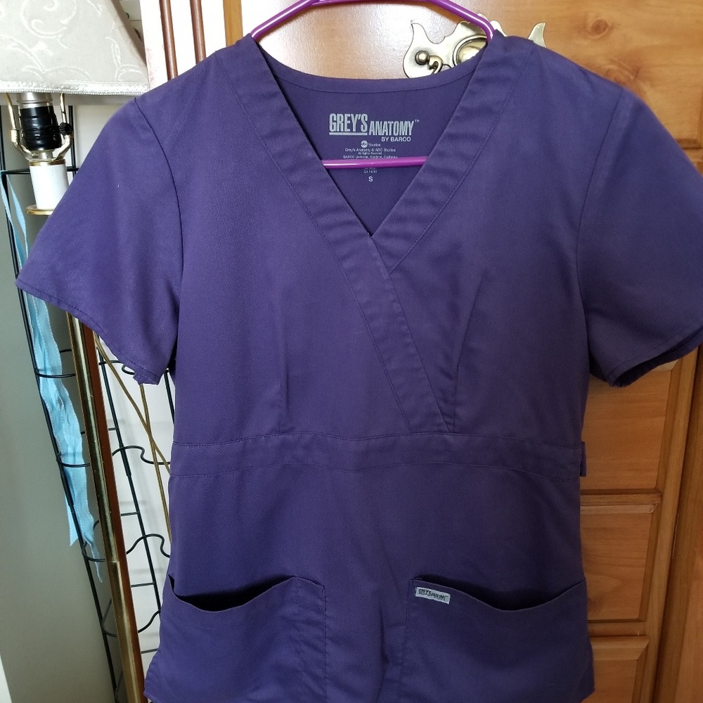 Grey's Anatomy purple scrub top sz small